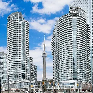  Apartment Waterfront Queens Quay West