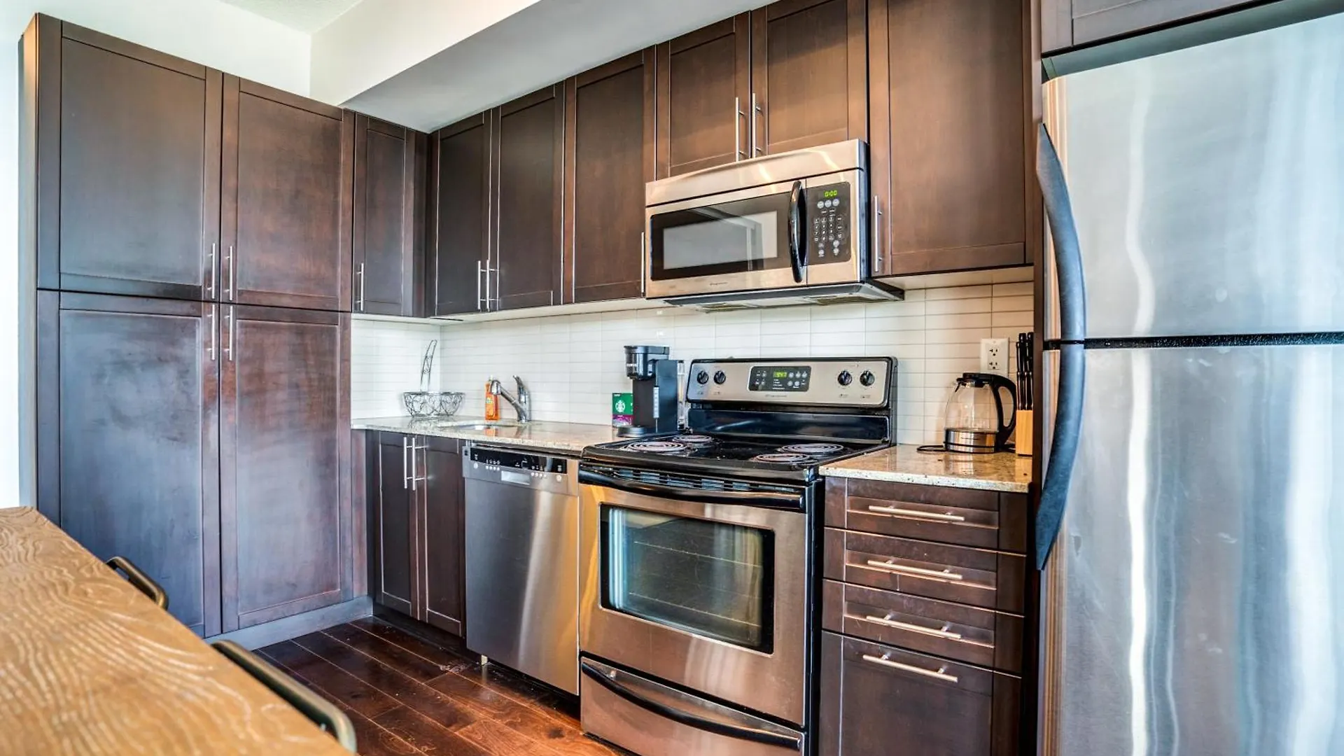 Stunning 1Br Condo In Heart Of Downtown Toronto Apartamento